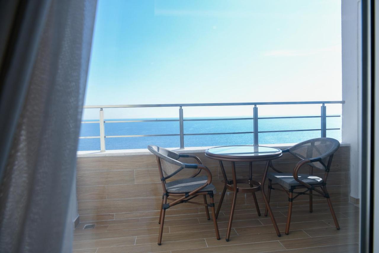 Hotel Zanzi Durrës Buitenkant foto