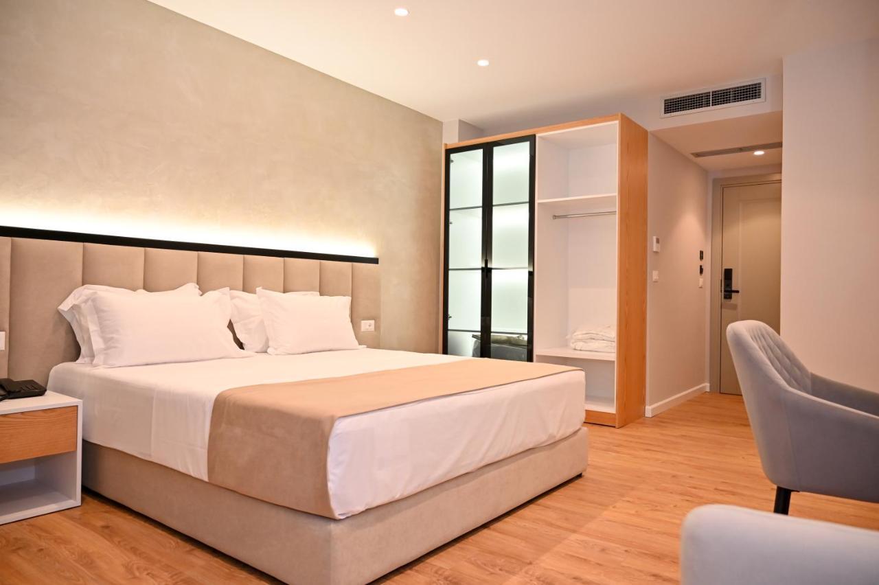 Hotel Zanzi Durrës Buitenkant foto