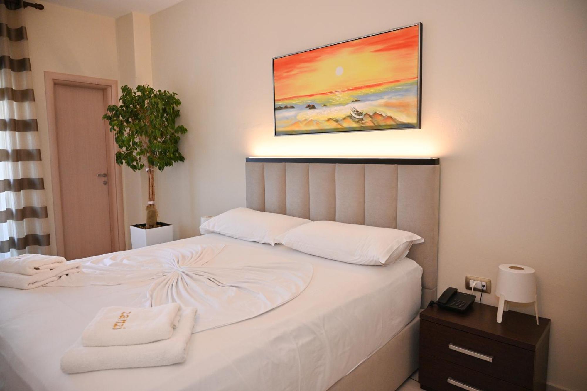 Hotel Zanzi Durrës Buitenkant foto